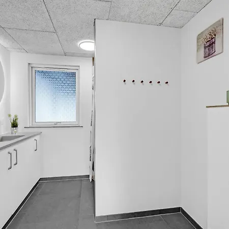 4 Bedroom Lovely In Feriehus *