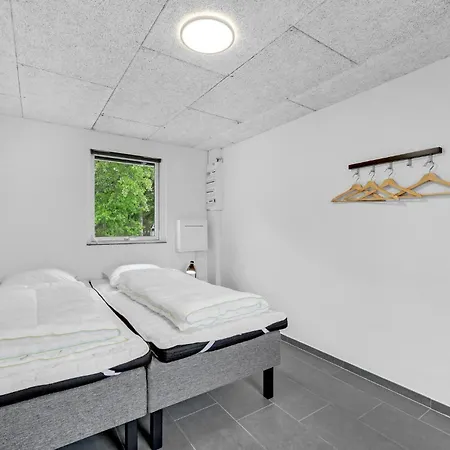 4 Bedroom Lovely In Feriehus *