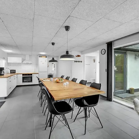 4 Bedroom Lovely In Feriehus *