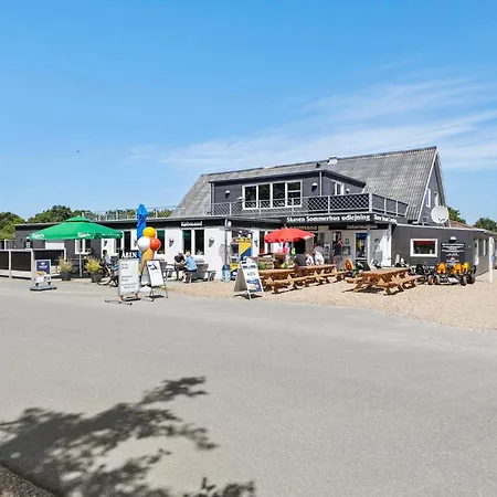 4 Bedroom Lovely In Tarm