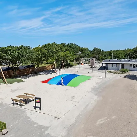 Feriehus 4 Bedroom Lovely In