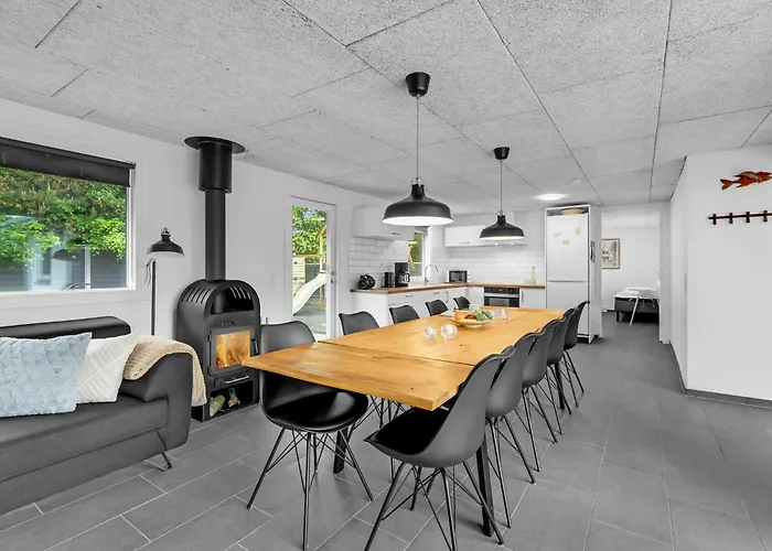 Ferienhaus 4 Bedroom Lovely In Tarm