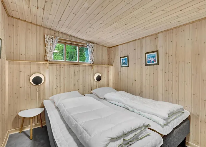 Ferienhaus 4 Bedroom Lovely In